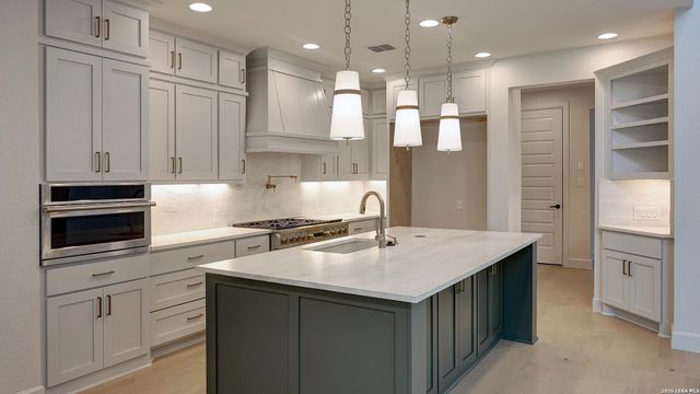 38 Enia Circle, San Antonio, TX 78257