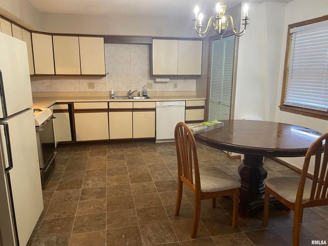 11729 KEVIN Lane, Carterville, IL 62918