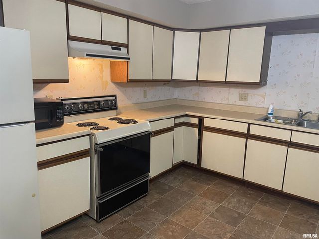 11729 KEVIN Lane, Carterville, IL 62918