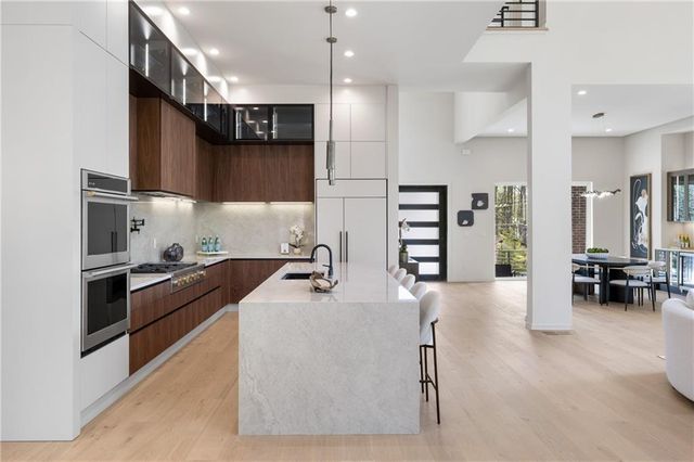 626 Pauley Place, Sandy Springs, GA 30328