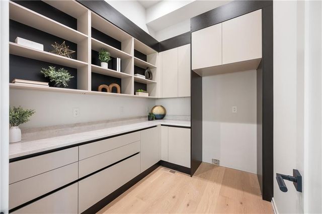 626 Pauley Place, Sandy Springs, GA 30328