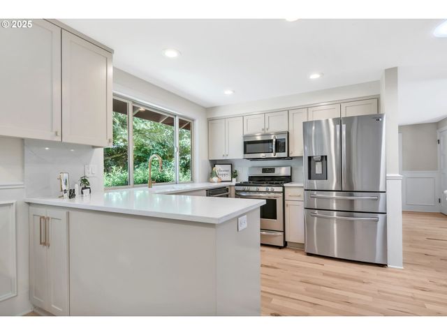 3532 AUGUSTA NATIONAL Dr, Salem, OR 97302