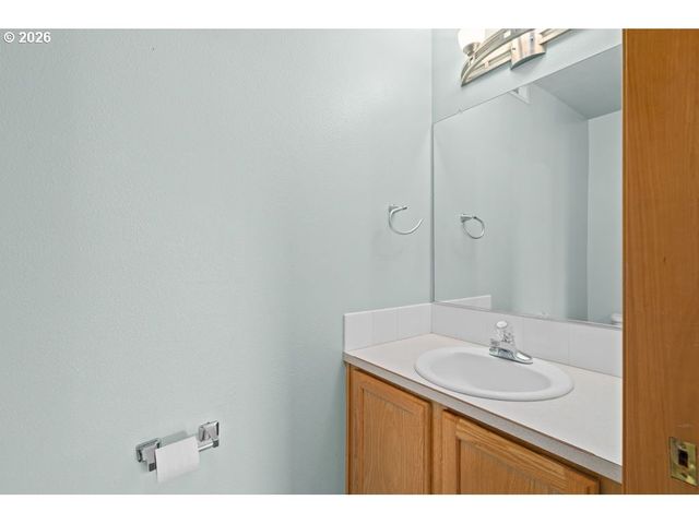 1010 E 2ND St, Yamhill, OR 97148