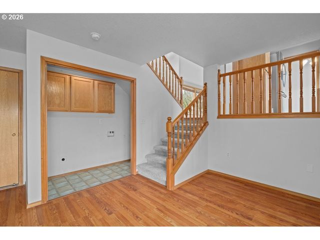 1010 E 2ND St, Yamhill, OR 97148