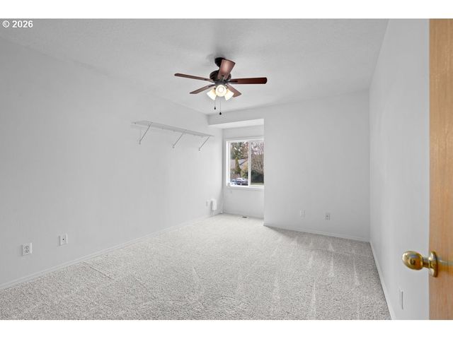 1010 E 2ND St, Yamhill, OR 97148