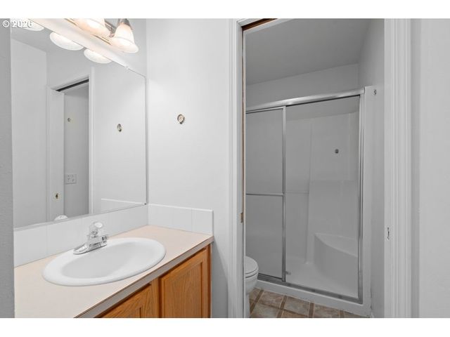 1010 E 2ND St, Yamhill, OR 97148