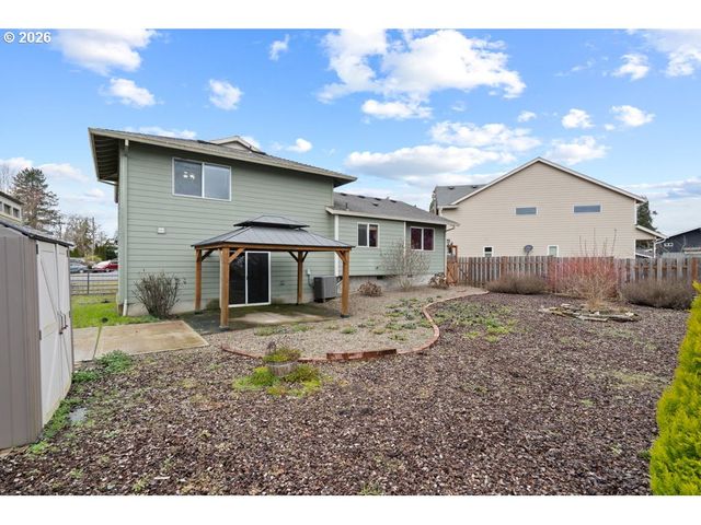 1010 E 2ND St, Yamhill, OR 97148