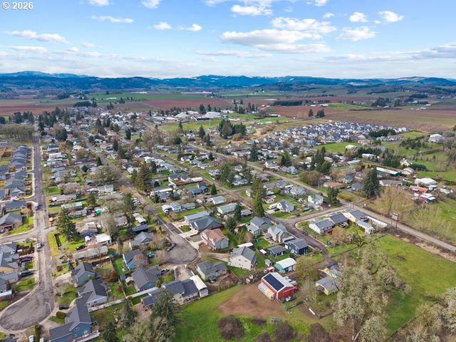 1010 E 2ND St, Yamhill, OR 97148