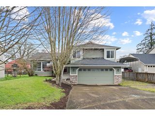 1010 E 2ND St, Yamhill, OR 97148