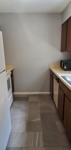 2612B McLelland St., Hattiesburg, MS 39401