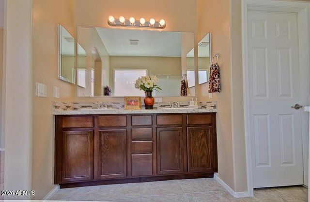 3860 S ASHLEY Drive, Chandler, AZ 85286