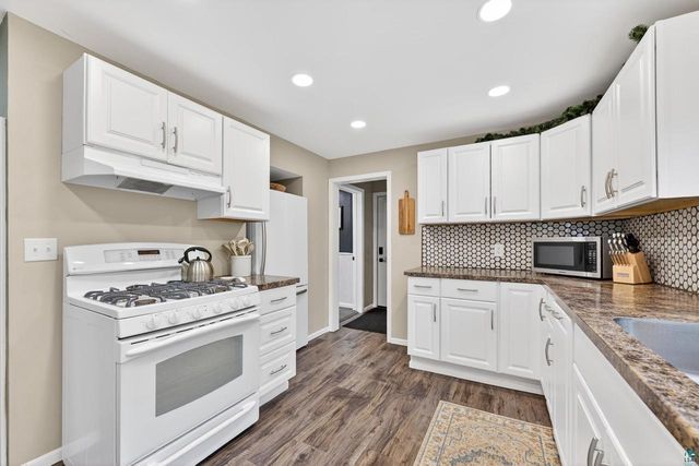 1821 4th St, Superior, WI 54880