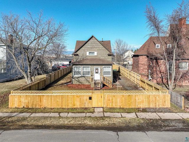 1821 4th St, Superior, WI 54880