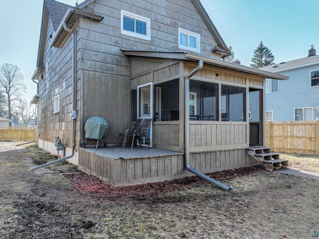 1821 4th St, Superior, WI 54880