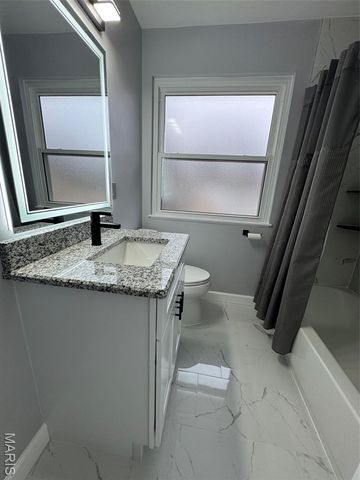 725 Hazelvalley Drive, Hazelwood, MO 63042