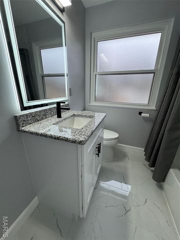 725 Hazelvalley Drive, Hazelwood, MO 63042