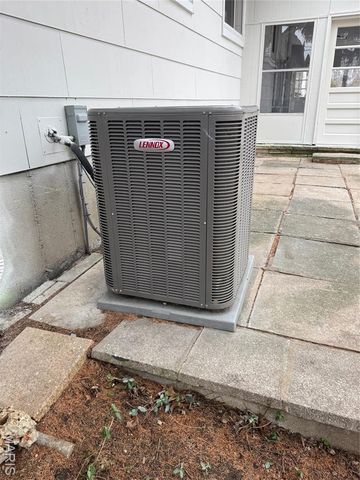 725 Hazelvalley Drive, Hazelwood, MO 63042