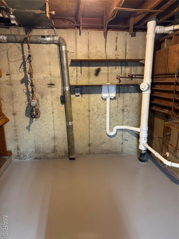 725 Hazelvalley Drive, Hazelwood, MO 63042