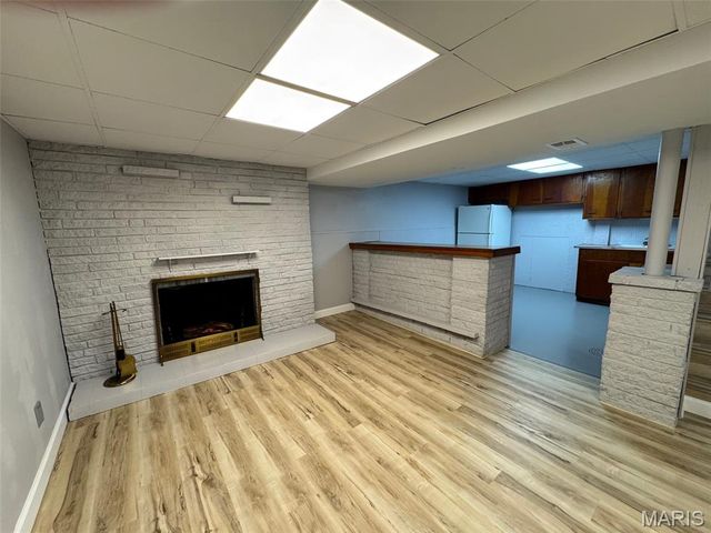 725 Hazelvalley Drive, Hazelwood, MO 63042