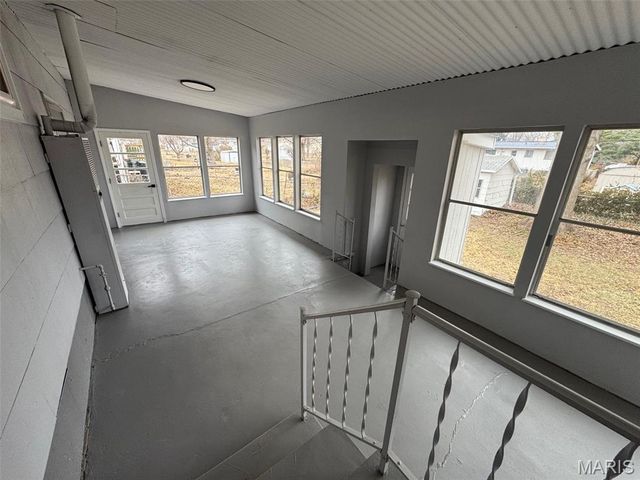 725 Hazelvalley Drive, Hazelwood, MO 63042