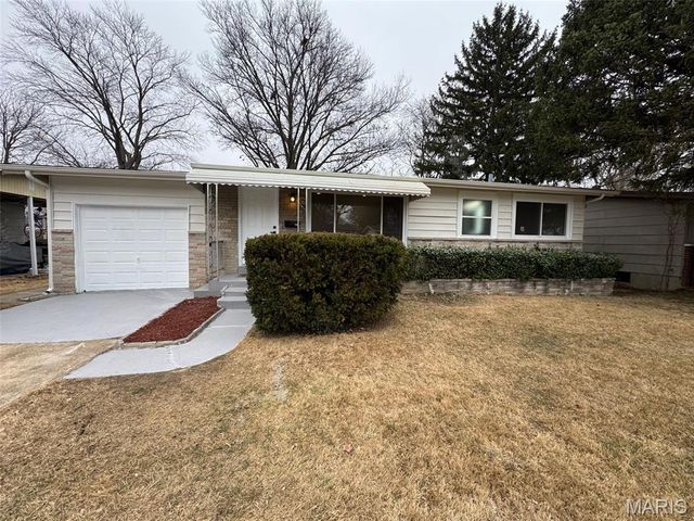 725 Hazelvalley Drive, Hazelwood, MO 63042