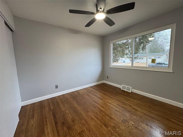 725 Hazelvalley Drive, Hazelwood, MO 63042