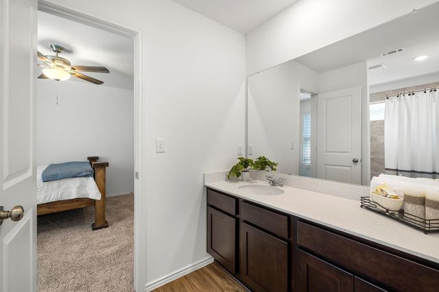 237 Escondido CIR, San Marcos, TX 78666