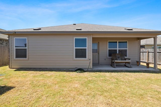 237 Escondido CIR, San Marcos, TX 78666