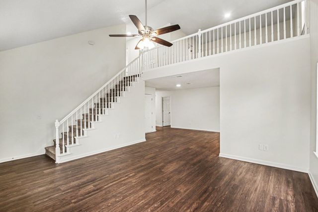 203 Blue Lake Ln, La Vergne, TN 37086