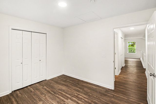 203 Blue Lake Ln, La Vergne, TN 37086