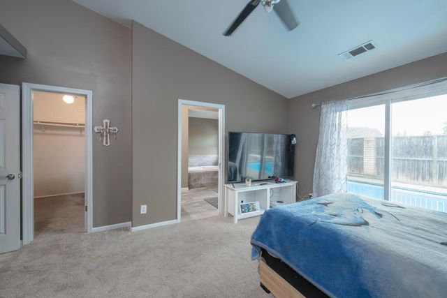 338 N Filbert Avenue, Clovis, CA 93611