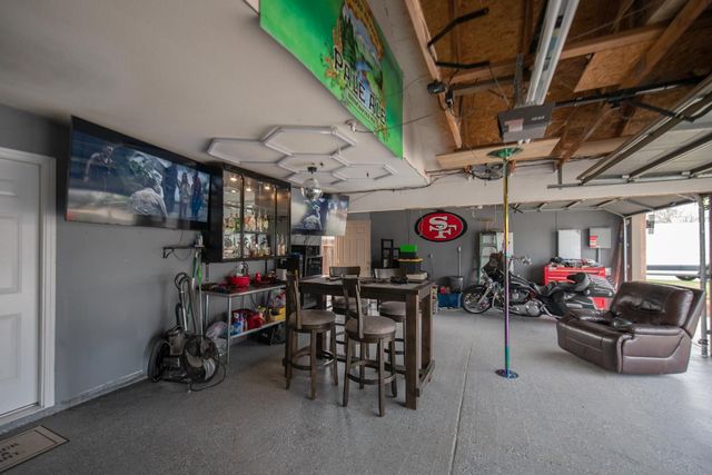 338 N Filbert Avenue, Clovis, CA 93611