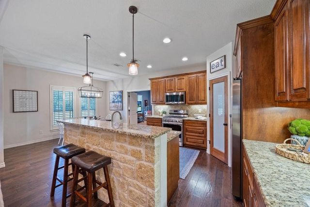 577 Hidden Lakes Boulevard, Gunter, TX 75058