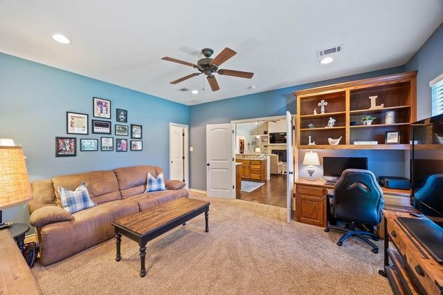 577 Hidden Lakes Boulevard, Gunter, TX 75058