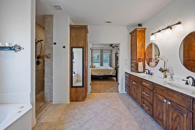 577 Hidden Lakes Boulevard, Gunter, TX 75058