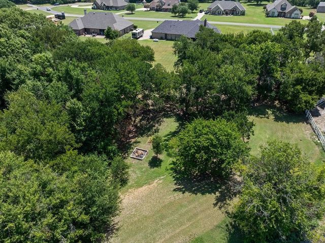 577 Hidden Lakes Boulevard, Gunter, TX 75058