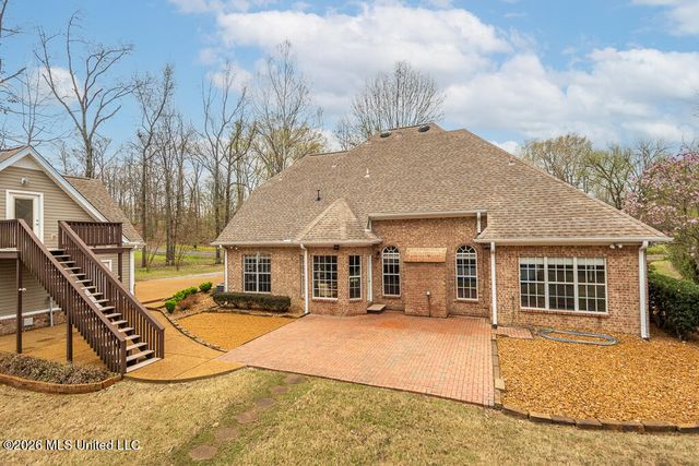 2382 Oak Creek Drive, Hernando, MS 38632