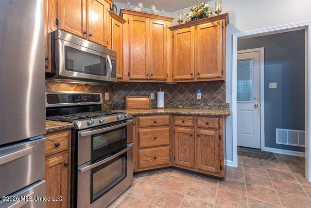 2382 Oak Creek Drive, Hernando, MS 38632