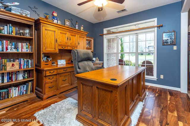 2382 Oak Creek Drive, Hernando, MS 38632