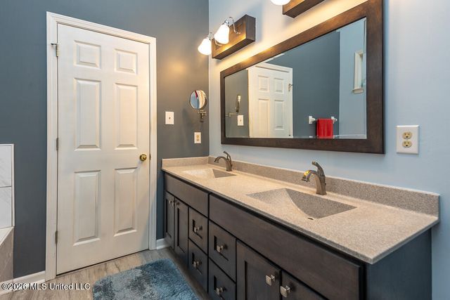 2382 Oak Creek Drive, Hernando, MS 38632