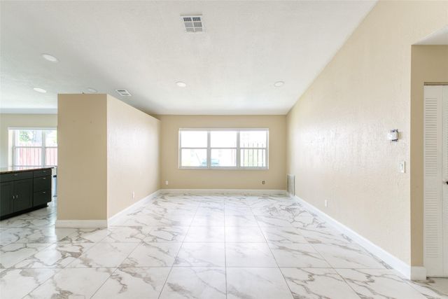 6790 NW 69th Ct, Tamarac, FL 33321