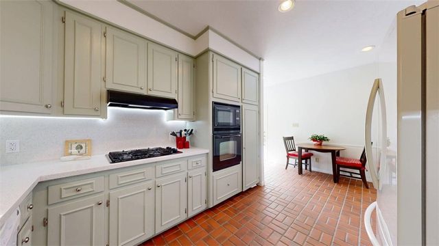 705 Walker Street, Bryan, TX 77802