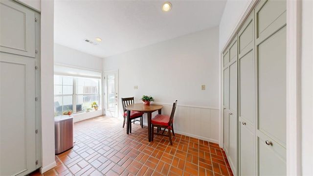 705 Walker Street, Bryan, TX 77802