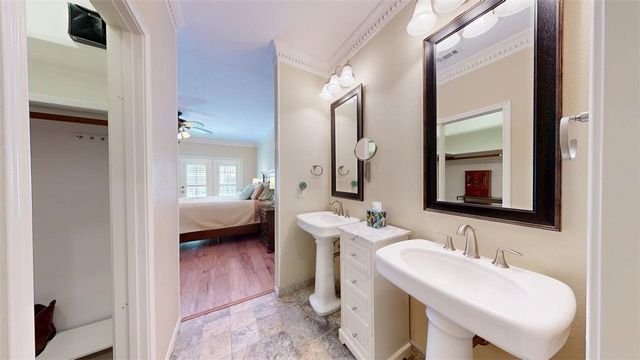 705 Walker Street, Bryan, TX 77802