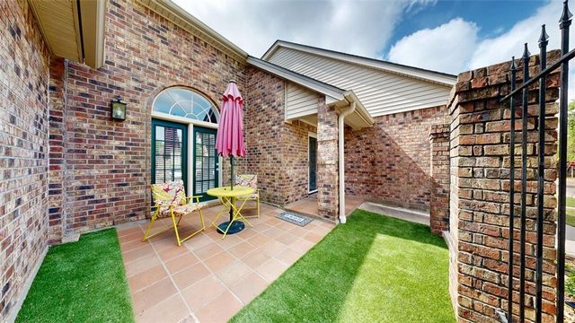 705 Walker Street, Bryan, TX 77802
