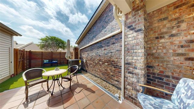 705 Walker Street, Bryan, TX 77802