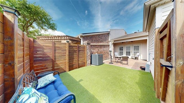 705 Walker Street, Bryan, TX 77802