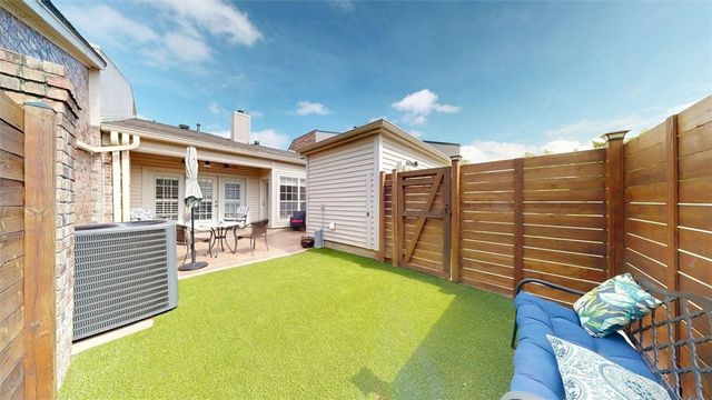 705 Walker Street, Bryan, TX 77802