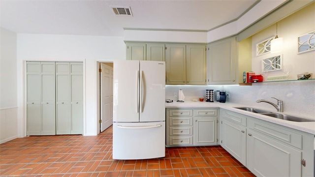 705 Walker Street, Bryan, TX 77802