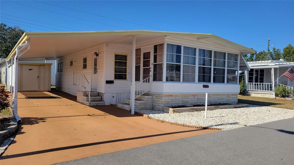 585 SKY HARBOR DRIVE 326, Clearwater, FL 33759